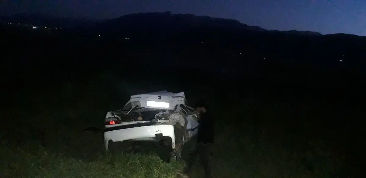 امداد رسانی به ۵ حادثه دیده بر اثر واژگونی پژو پارس در محور بلداجی به بروجن