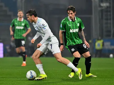 اینتر در خارج از خانه گربه سیاهش را سلاخی کرد