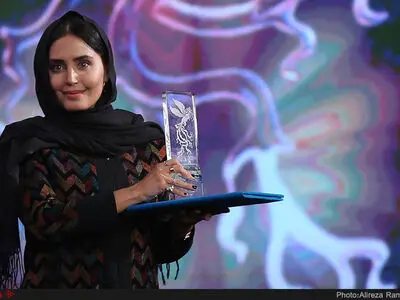 «شبی که ماه کامل شد» با۶ و «مسخره‌باز» با ۴ جایزه برترین‌ها شدند/ متری شش و نیم، ماجرای نیمروز ــ رد خون، مسخره‌باز و قصر شیرین انتخاب‌‌های بعدی بودند