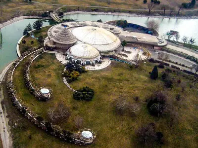 مالکیت کاخ مروارید تا دو ماه دیگر تعیین تکلیف می شود/ تا زمانی که اثر متعلق به وزارت میراث فرهنگی نباشد نمی‌‌توان امید به مرمت آن داشت