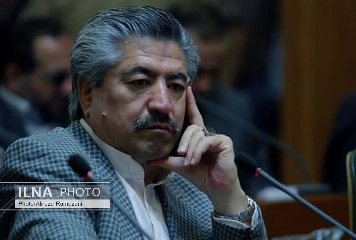 شهرداری تکلیف گودهای‌‌ رها شده را مشخص کند
