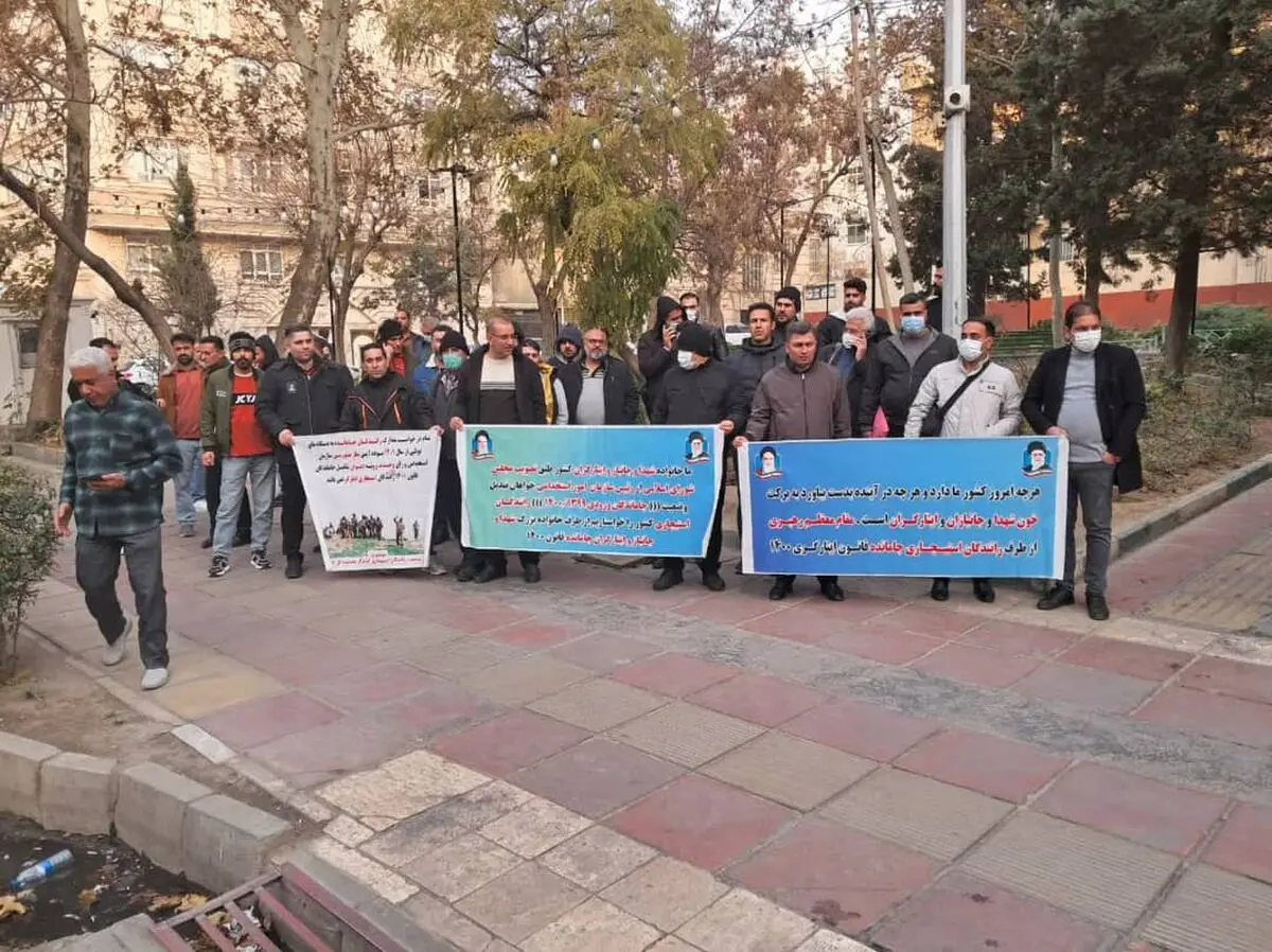 تجمع رانندگان استیجاری ایثارگر مقابل نهاد ریاست جمهوری/ در انتظار یک امضا!
