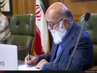 هیات نظارت مشکل رد صلاحیت اصولگرایان شورای شهر را حل کند/ آبروی شورا در خطر است