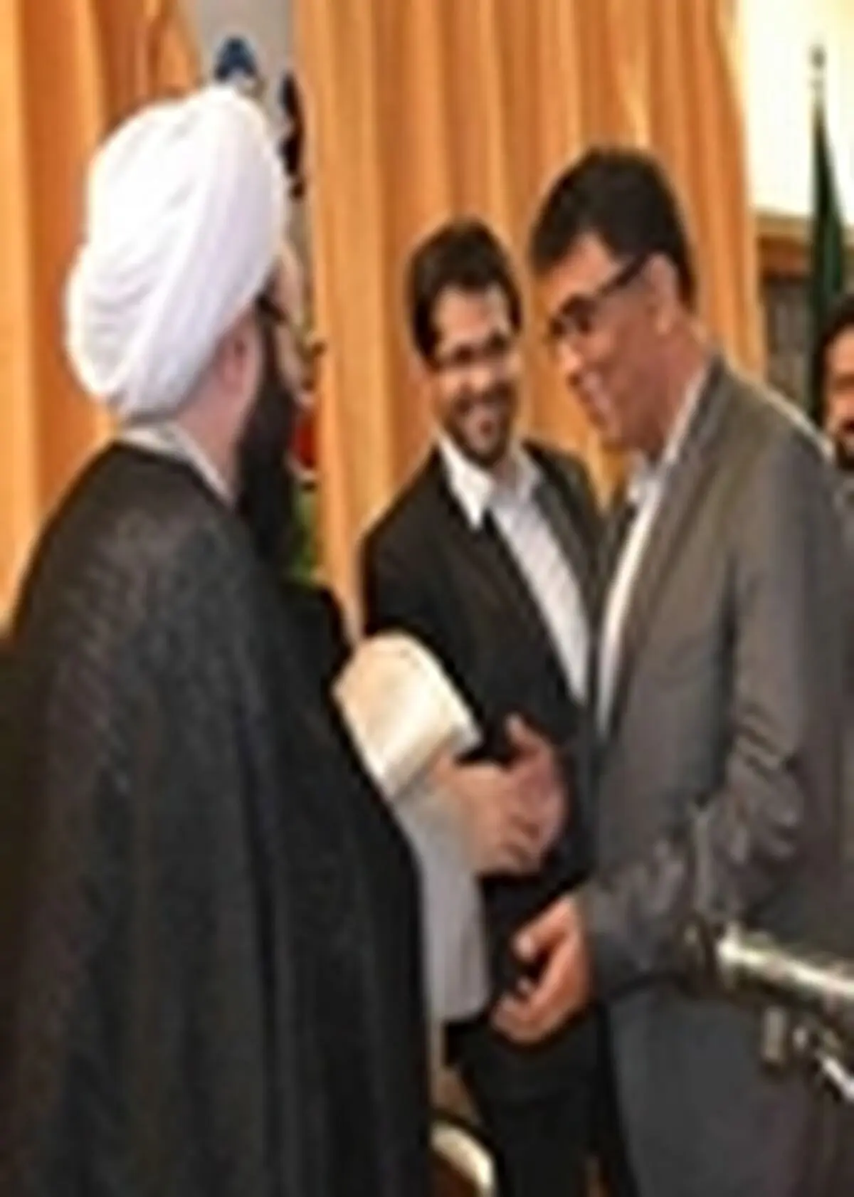 شهردار لاهیجان به عنوان مدیر برتر شهرستانی برگزیده شد