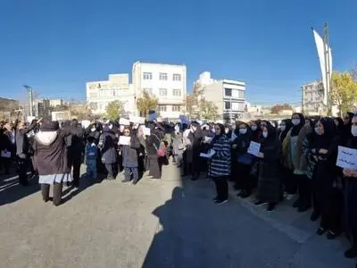 اعتراض کارکنان بهداشت اراک: نصف کارانه را گرفتیم
