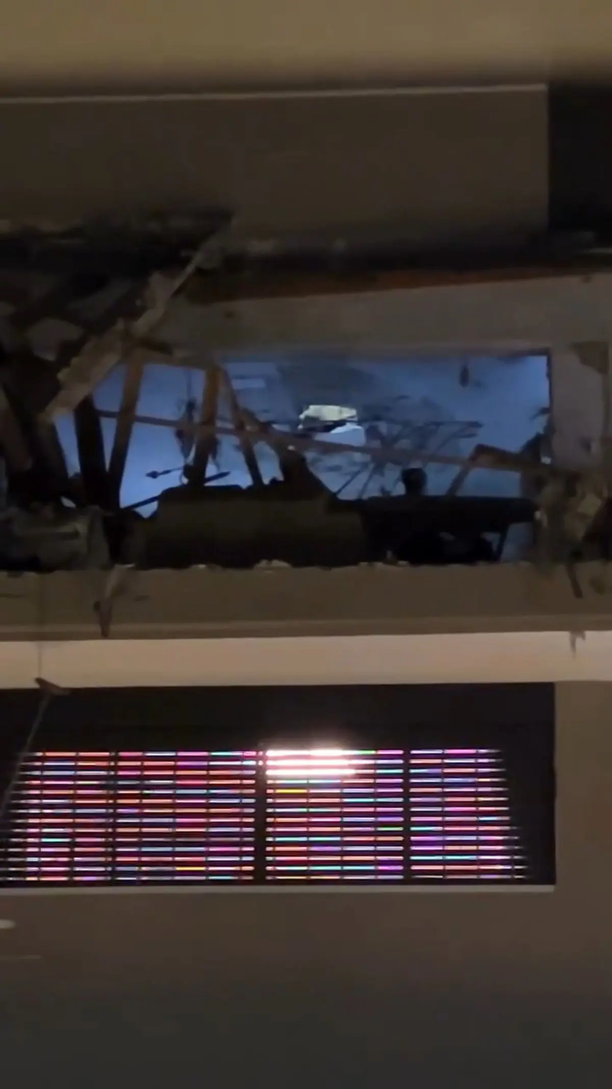 هدف قرار گرفتن نقطه‌ای یک طبقه از یک ساختمان در تل‌آویو + فیلم