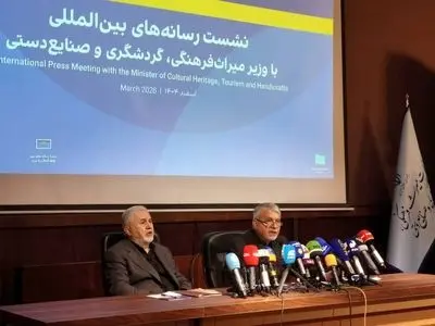 ملت‌هایی که ریشه‌های تمدنی و فرهنگی دارند شکست‌ناپذیرند/ هیچ برنامه‌ای برای انتقال اشیای تاریخی ایران به خارج از کشور نداریم/ ایران خانه و شناسنامه ماست و از وجب به وجب آن دفاع می‌کنیم