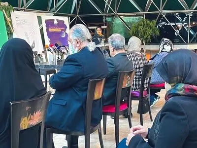 رونمایی از کتاب «جهان کودکان مراکز شبانه‌روزی» در بنیاد خیریه زینب کبری