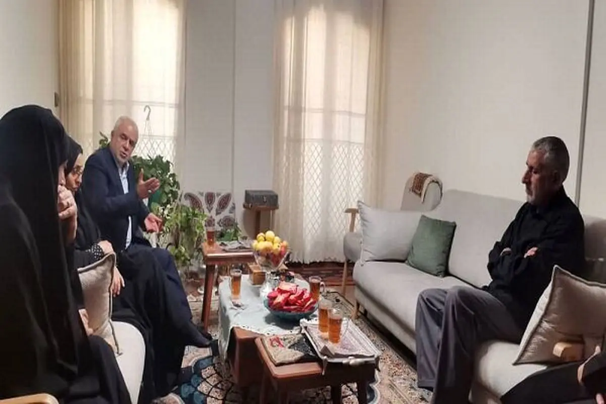 دیدار با خانواده شهدای فراجا در حمله تروریستی رژیم صهیونیستی