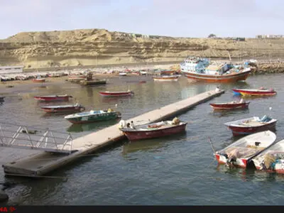 ماهیگران چابهاری در بندرگاه رمین به سختی تردد می‌کنند/شیلات دیگر لایروبی نمی‌کند