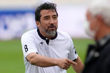 خداداد عزیزی: اگر مدیر پرسپولیس بودم، بیرانوند را مقصر می‌دانستم