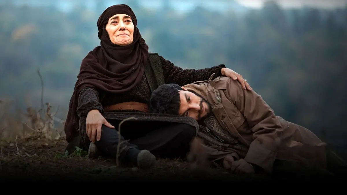 «مادران»، روایتی از صبوری زنانی که شانه‌هایشان تکیه‌گاه تاریخ شد