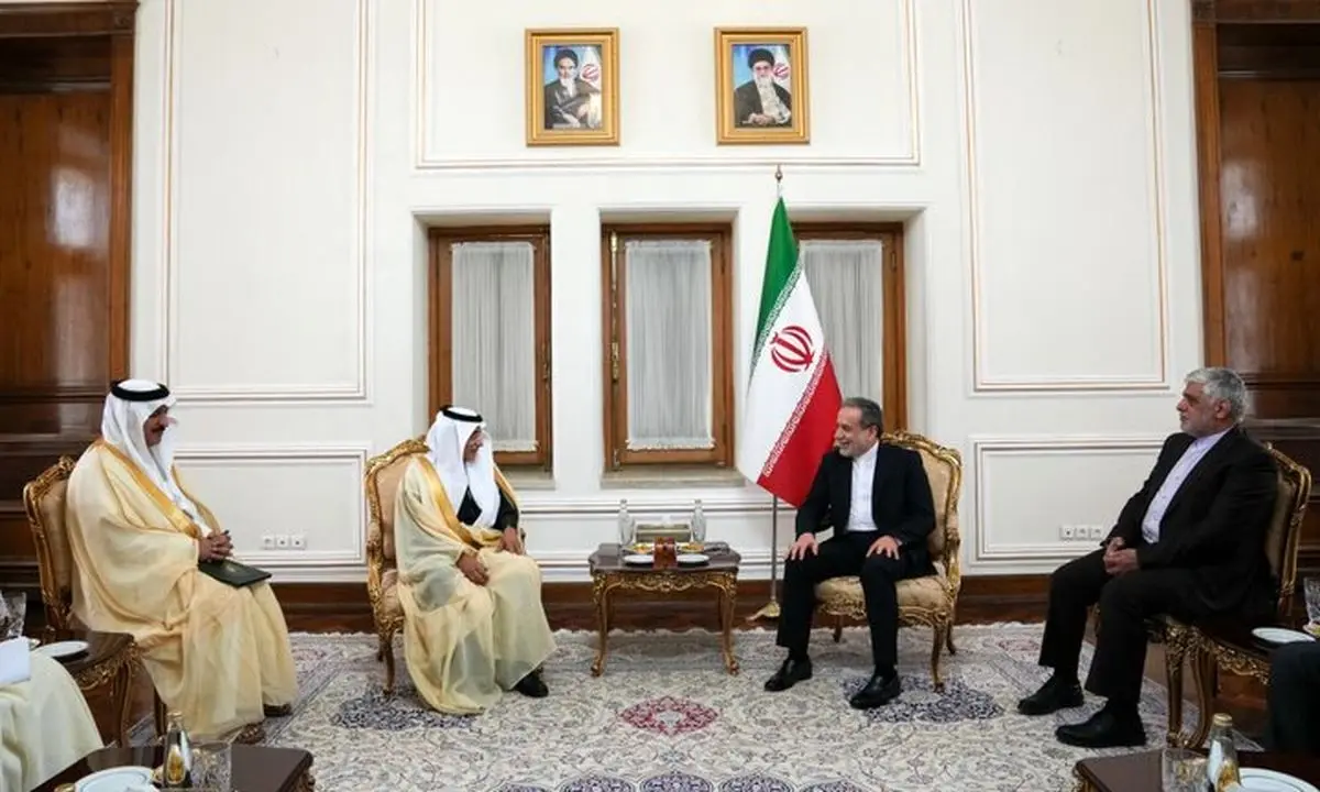 گفتگوی معاون سیاسی وزیرخارجه عربستان و عراقچی برای گسترش روابط دوجانبه