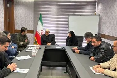 حضور معاون اول دولت در ستاد مدیریت بحران وزارت راه و شهرسازی/ انتقال ۱۲۷۱ هزار تن کالا با چهار هزار کامیون در هفته اول جنگ