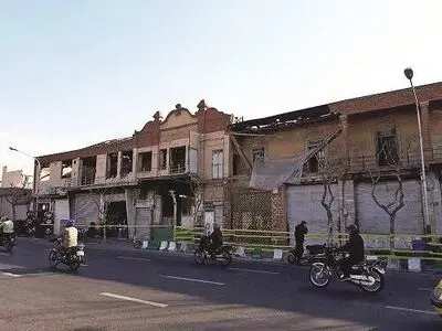 بنای یزد گرد عین به عین ساخته می‌شود