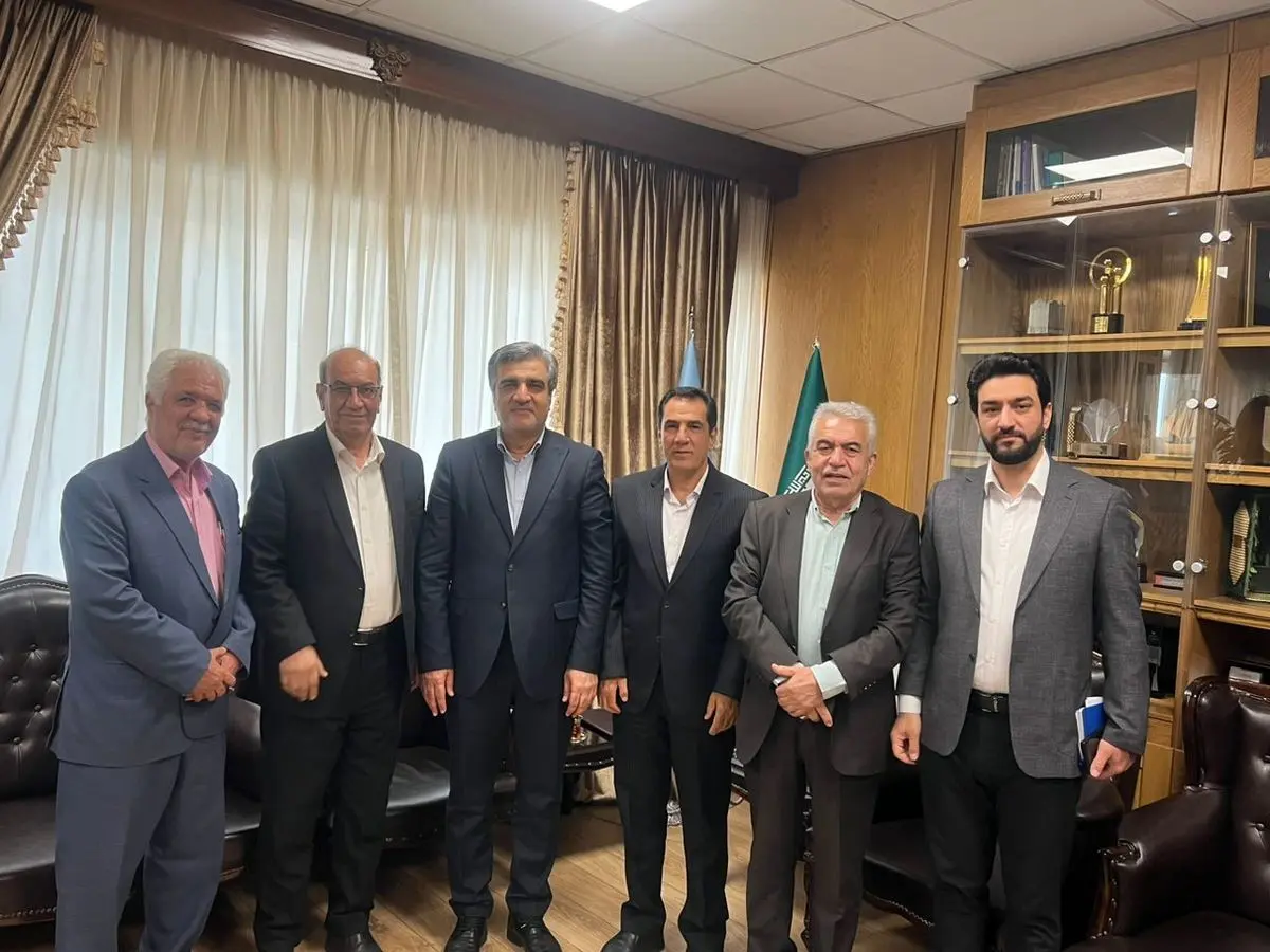 دیدار اعضای کانون عالی بازنشستگان کارگری با مدیرعامل تامین اجتماعی/ حقوق اردیبهشت برمبنای احکام جدید پرداخت شود