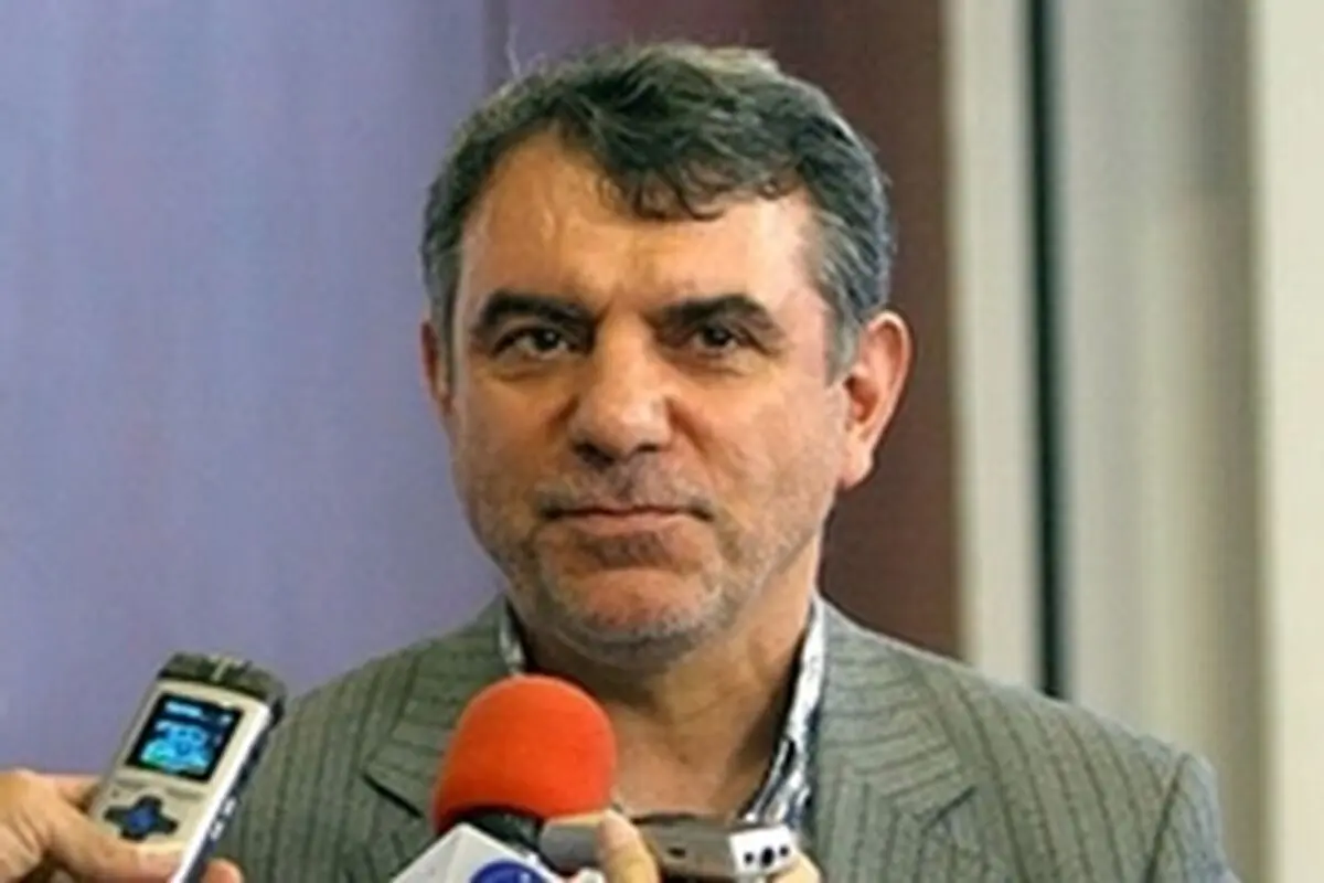 پوری‌حسینی: استقلال و پرسپولیس را نمی‌توان مفت واگذار کرد / مشتری هم نبود مبلغ را نمی‌شکنیم