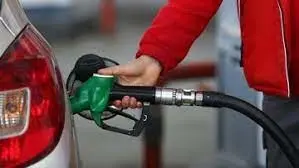 هیچ تغییری در سهمیه و قیمت بنزین در دستور کار نیست