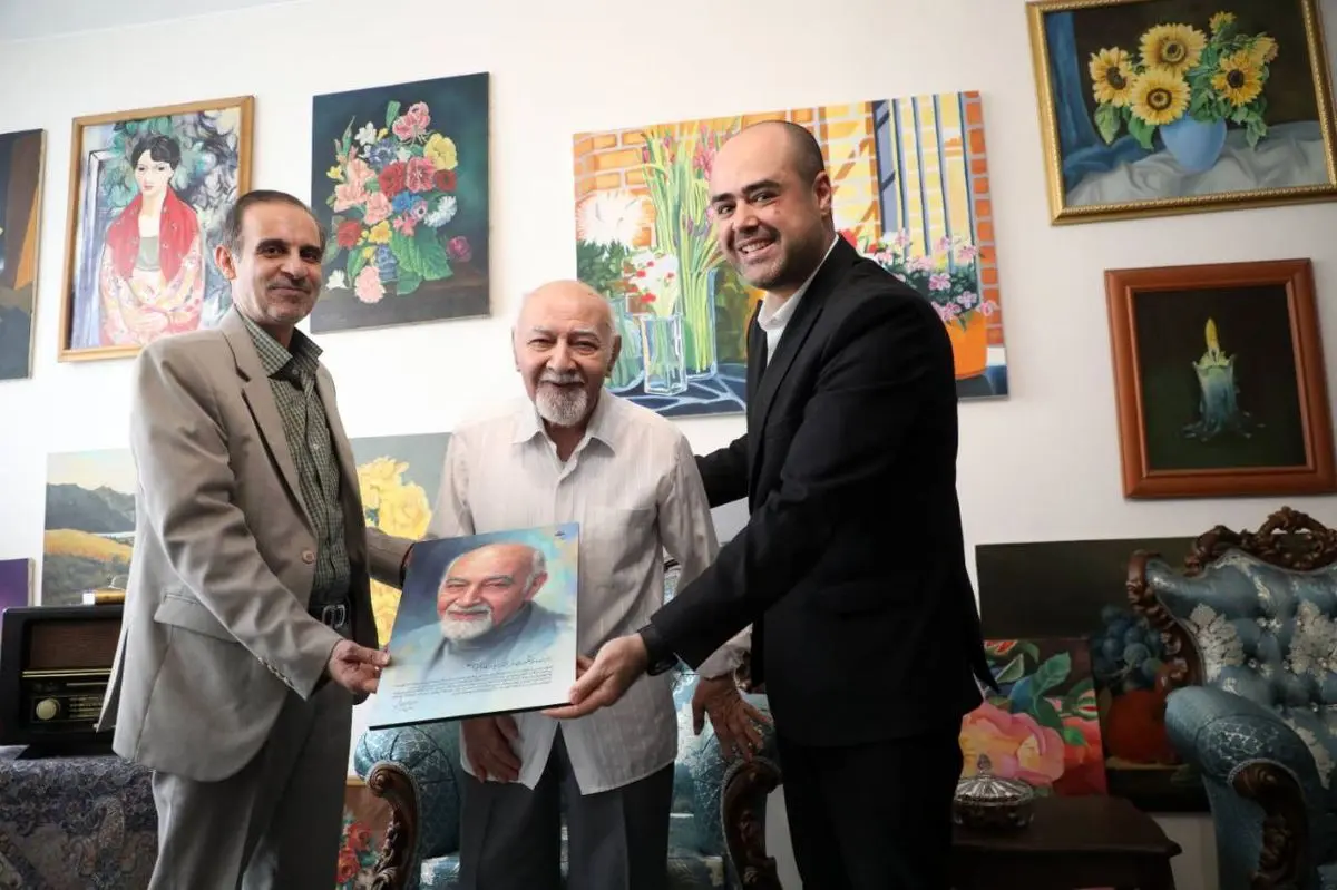 تأکید بر صیانت از ادبیات فارسی و تکریم پیشکسوتان رادیو