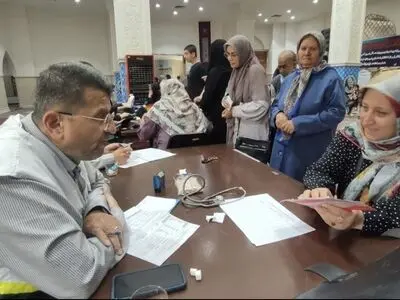ارایه خدمات درمانی رایگان توسط تیم بسیج جامعه پزشکی تامین اجتماعی استان به مردم محمد شهر 