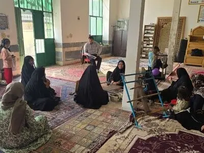 برگزاری دوره آموزشی برای صنایع دستی سازان دهستان محمودی دنا