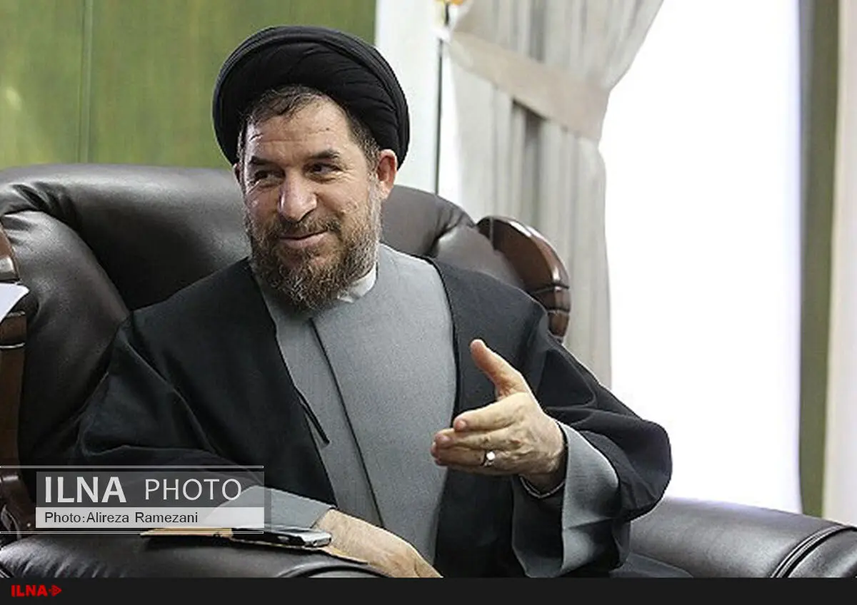 برای انتخابات از طرف احمدی‌نژاد وارد نمی‌شوم