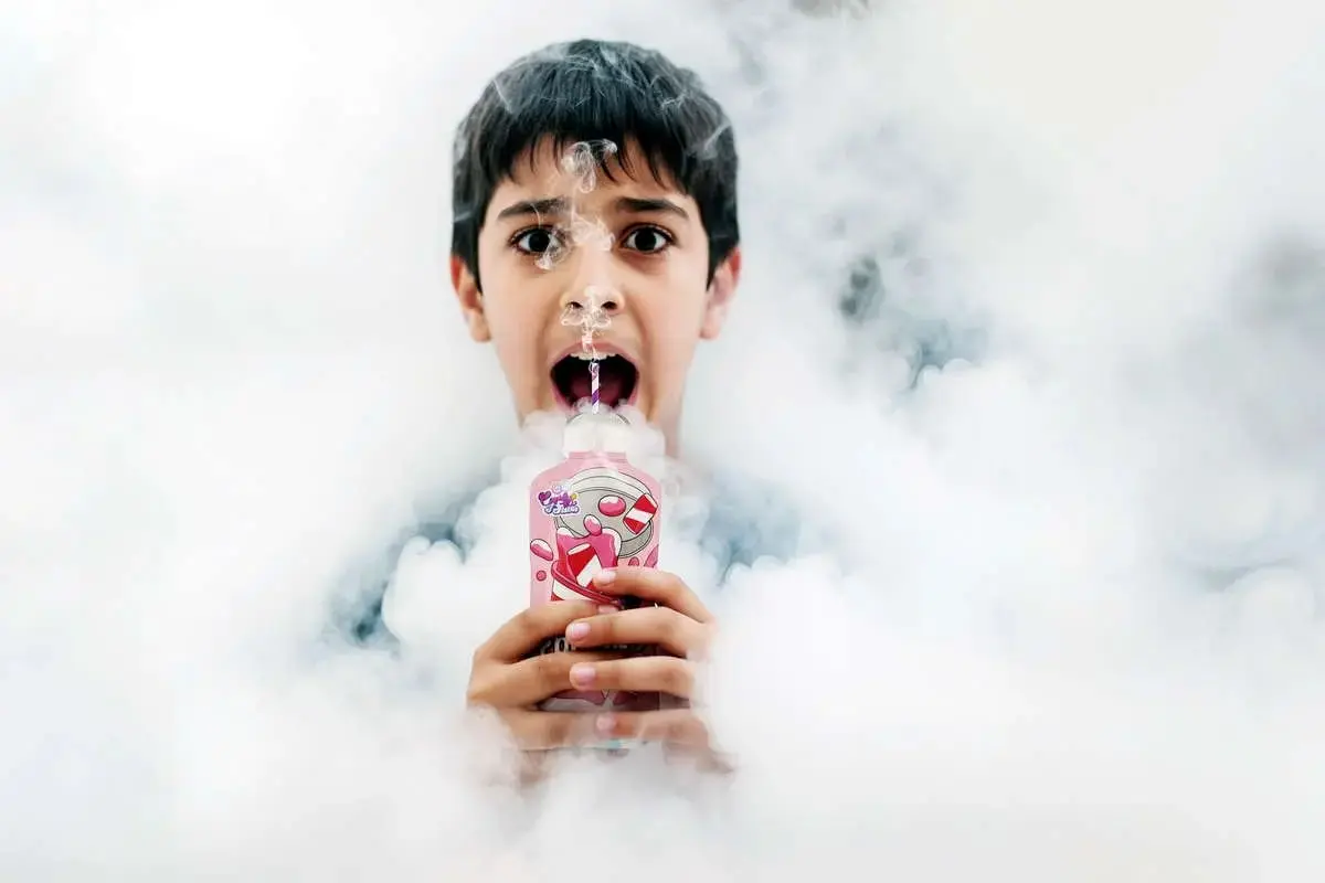 باز شدن پای نوشیدنی‌های دودزا به مدارس 