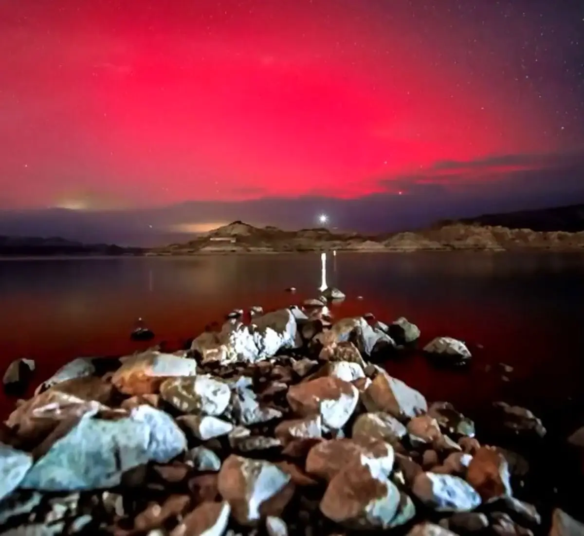 تایم‌ لپس خیره‌ کننده و حیرت انگیز از شفق قطبی در لاس وگاس + فیلم