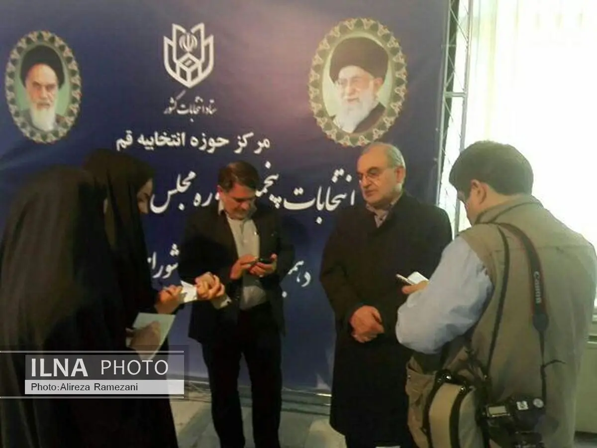 مشارکت ۱۲هزار نفر در برگزاری انتخابات در قم/ با متخلفان انتخاباتی برخورد می‌کنیم
