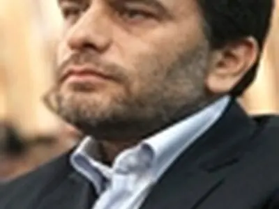 بر حسب کدام مجوز زمین بوستان مادر تها‌تر شده است