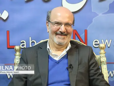 حداقل حقوق نباید کمتر از خط فقر باشد/ حق کارگران را چپاول کردند