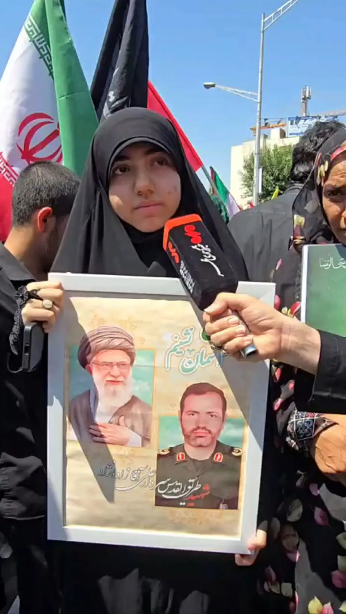 ایشان برای ما فرزندان شهدا پدر بودند؛ مراسم تشییع پیکر مطهر «آقای شهید ایران» و شهدای خانواده ایشان + فیلم