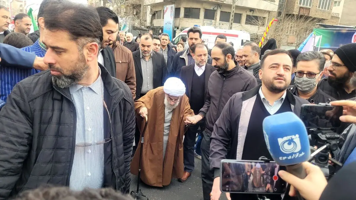 حضور حجت‌الاسلام جنتی در راهپیمایی ۲۲ بهمن