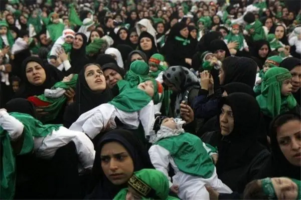 برگزاری مراسم شیرخوارگان حسینی در اصفهان
