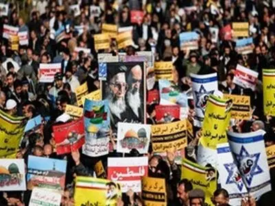 یوم‌الله ۱۳ آبان نقطه عطفی در تاریخ کشور مان است