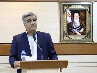 اعلام جزئیات حذف دفترچه درمانی بیمه‌شدگان/ درمان رایگان افراد بالای ۶۵ سال/ تولید بیش از ۷۰ درصد نسخ الکترونیک 