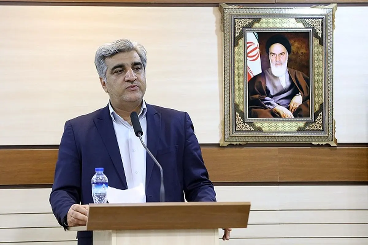 اعلام جزئیات حذف دفترچه درمانی بیمه‌شدگان/ درمان رایگان افراد بالای ۶۵ سال/ تولید بیش از ۷۰ درصد نسخ الکترونیک 