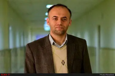 آموزش قانون اساسی را هم به دستگاه‌های اجرایی و هم به مردم ارائه می‌دهیم