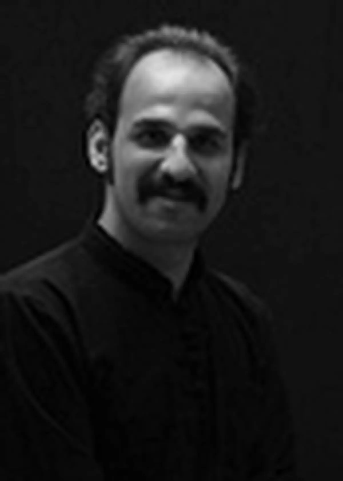 استفاده از خودِ شاعران برای بازاریابی و فروش