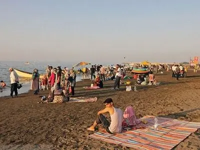 سونامی مسافران در روزهای کرونایی مازندران/ مراکز غیرمجاز فعال شده‌اند/ حضور نگران‌کننده مسافران در سواحل و دریا/ صادرات صنایع دستی استان چمدانی است/ غار اسپهبد خورشید پایگاه میراث فرهنگی می‌شود