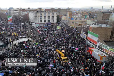 حضور مردم تبریز در راهپیمایی ۲۲ بهمن
