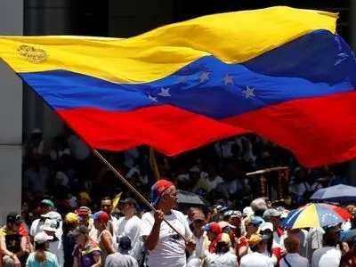 Venezuelans rally to demand power, water and end to Maduro