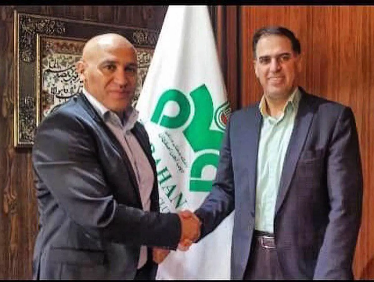 منصوریان با ذوب آهن تمدید کرد