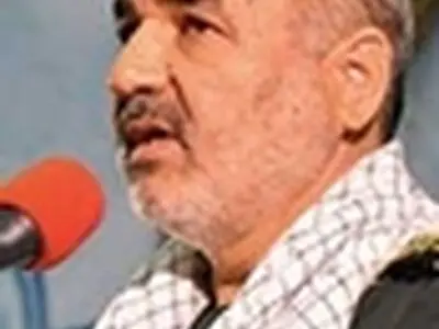 نظام جمهوری اسلامی در تمامی جبهه‌ها با دشمن در حال ستیز است