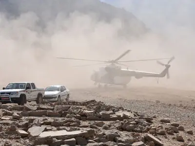 مهار آتش در کوهستان منگشت دزپارت خوزستان/لزوم برون سپاری مدیریت منابع طبیعی + فیلم