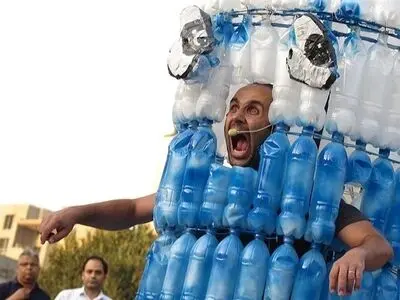 خطر پیدا شدن بطری‌هایی به اندازه برج میلاد