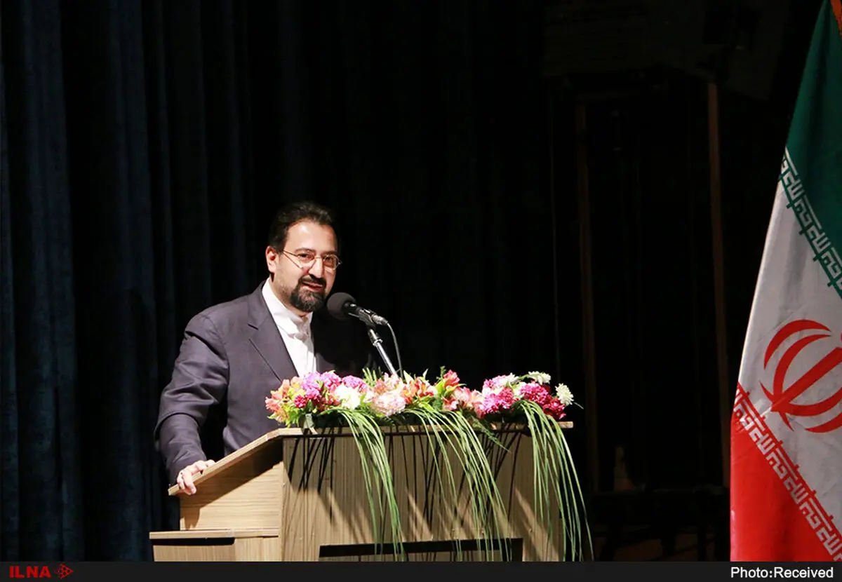 رونمایی از سردیس محمدرضا درویشی و احمد پژمان