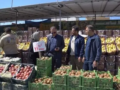تأمین امنیت غذایی شیراز در شرایط جنگی/ توزیع ۲۴۷۲ تن میوه در ایام نوروز