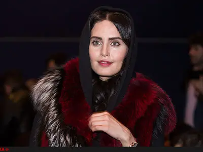 موتورسواری الناز شاکردوست در خیابان‌های تهران/فیلم