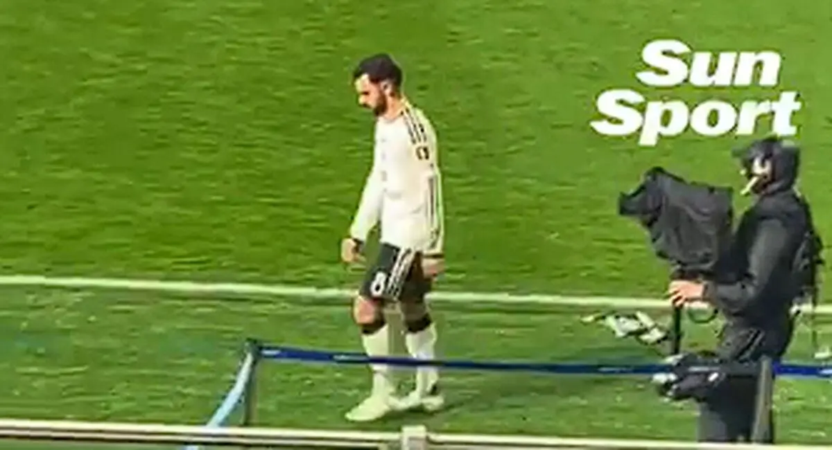 ویدئو: ناراحتی ستاره پرتغالی از تعویض